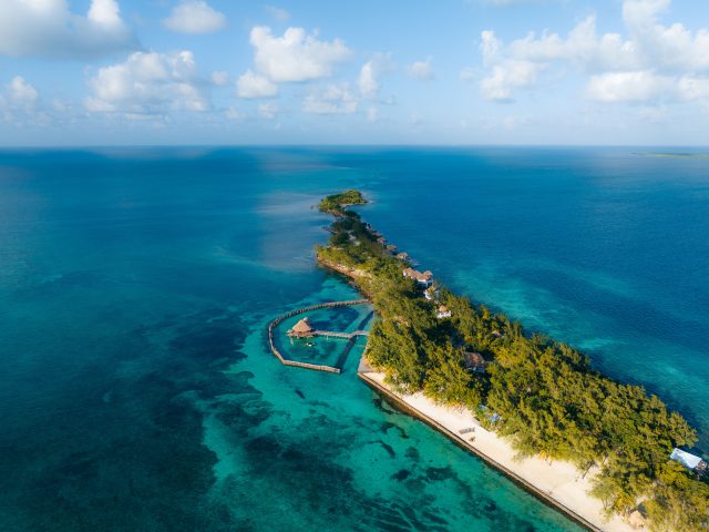 Thatch Caye Resort, a retreat listed on this site